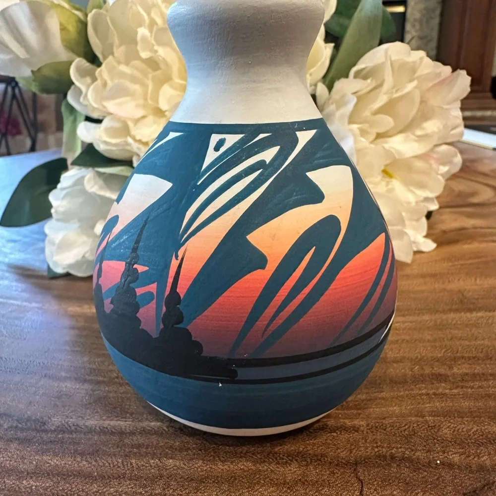 Southwestern Sunset Ceramic Vase – Hand Painted Silhouette Art Pottery Decor